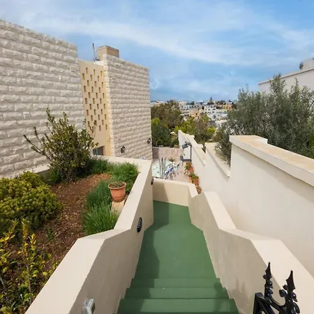 Lorella - Private Pool, Jacuzzi By Homely *