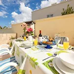 Lorella - Private Pool, Jacuzzi By Homely * Mellieħa