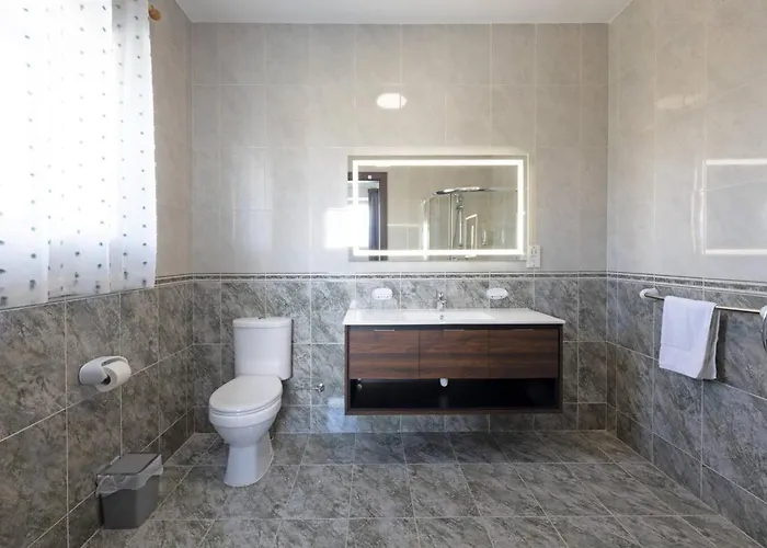 Lorella - Private Pool, Jacuzzi By Homely *