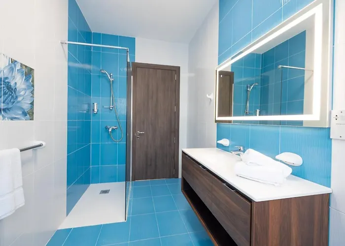 Lorella - Private Pool, Jacuzzi By Homely