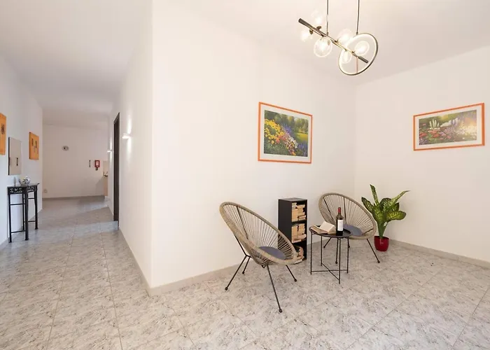 Lorella - Private Pool, Jacuzzi By Homely Mellieħa