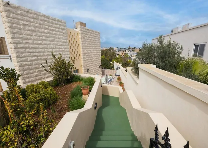 Lorella - Private Pool, Jacuzzi By Homely *