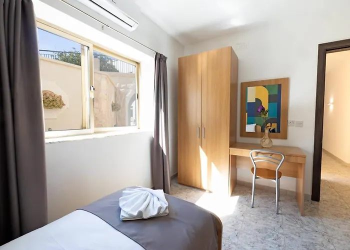 Lorella - Private Pool, Jacuzzi By Homely Nyaraló