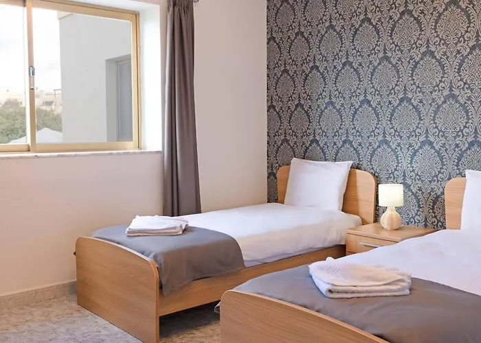 Lorella - Private Pool, Jacuzzi By Homely Nyaraló