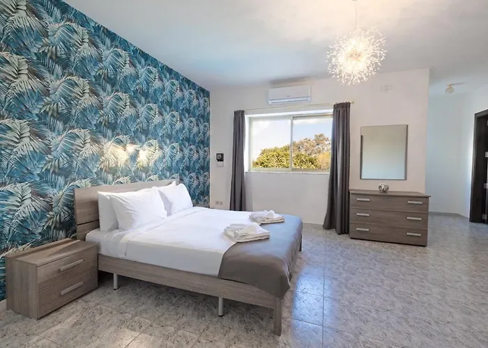 Holiday home Lorella - Private Pool, Jacuzzi By Homely *